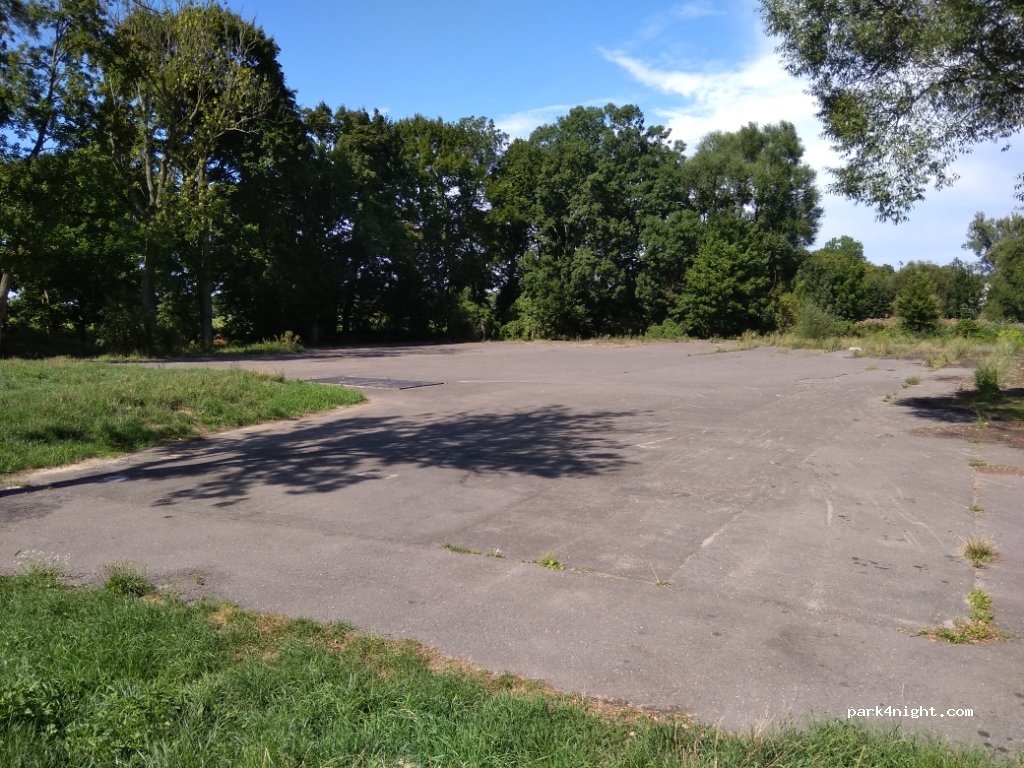 () Święta - Unnamed Road — foto
