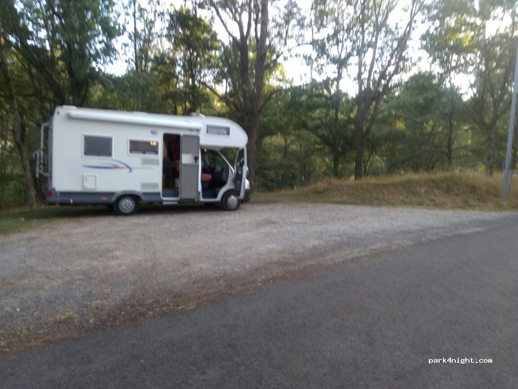 (87190) Droux - 19 Le Bouchaud — foto