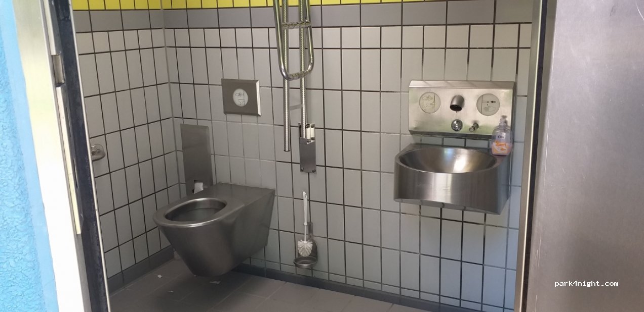 (15713) Königs Wusterhausen - 8 Niederlehmer Chaussee — foto