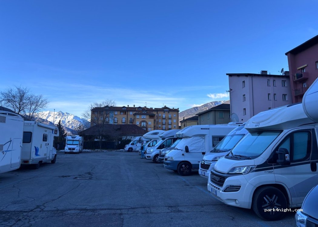 (11100) Aosta - Via Caduti del Lavoro — foto 5