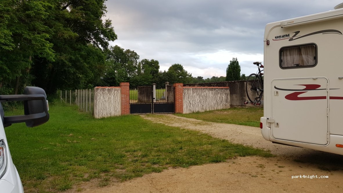 (40240) Saint-Justin - D626 — foto 3