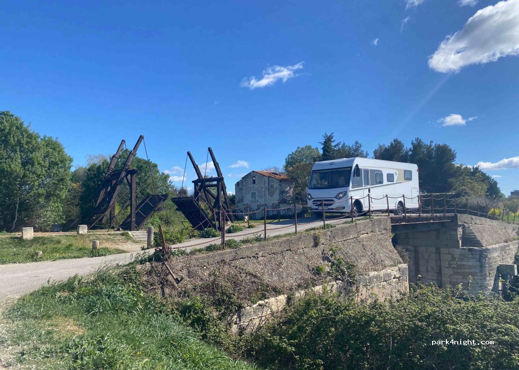 (13200) Arles - Chemin de Maillanen — foto 3