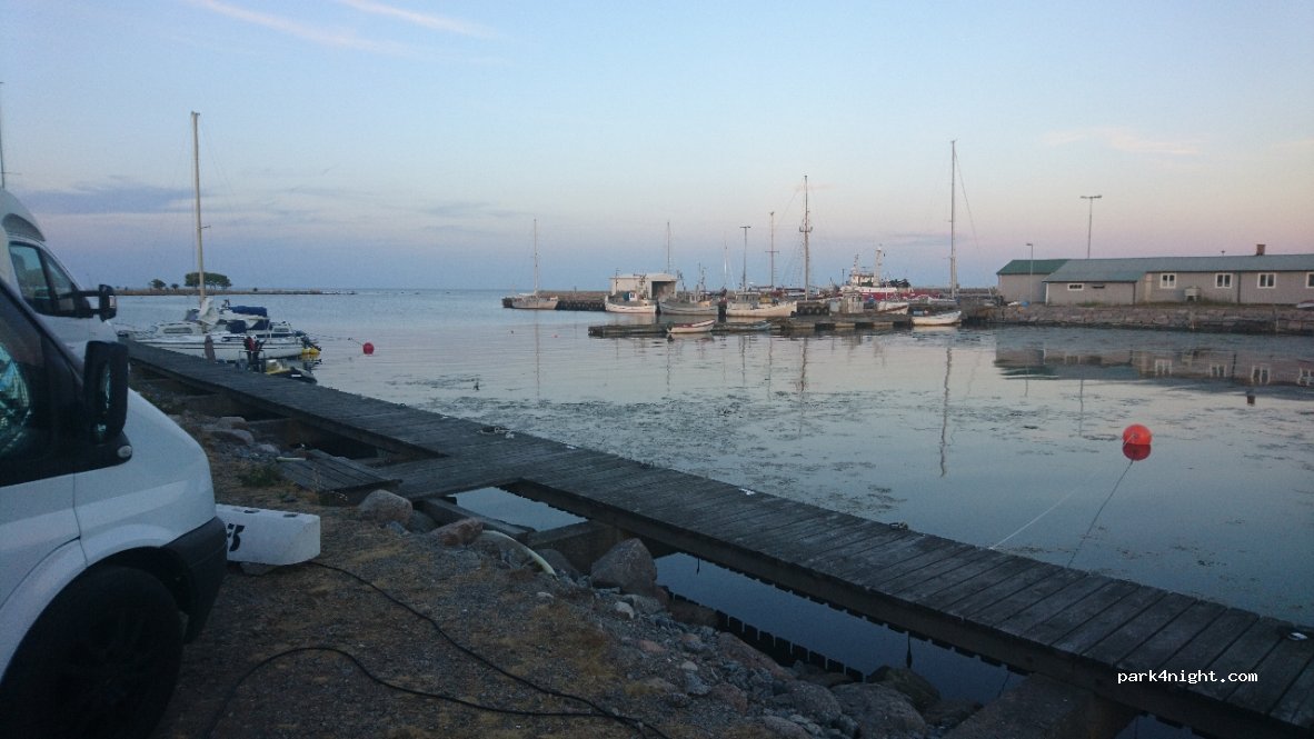 (370 42) Torhamn - 7 Brändaskärsvägen — foto