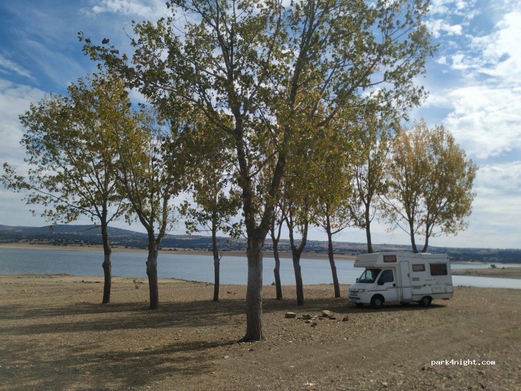 (37779) Aldeavieja de Tormes - 1 Camino Cementerio — foto