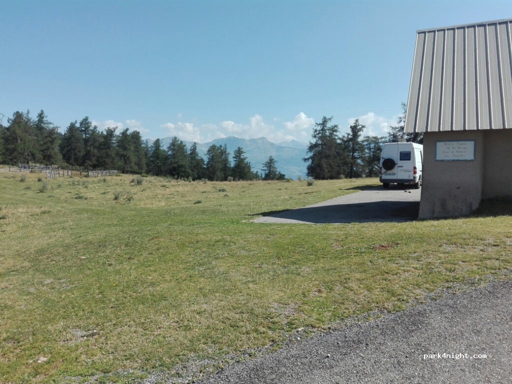 (05190) Théus - Unnamed Road — foto 2