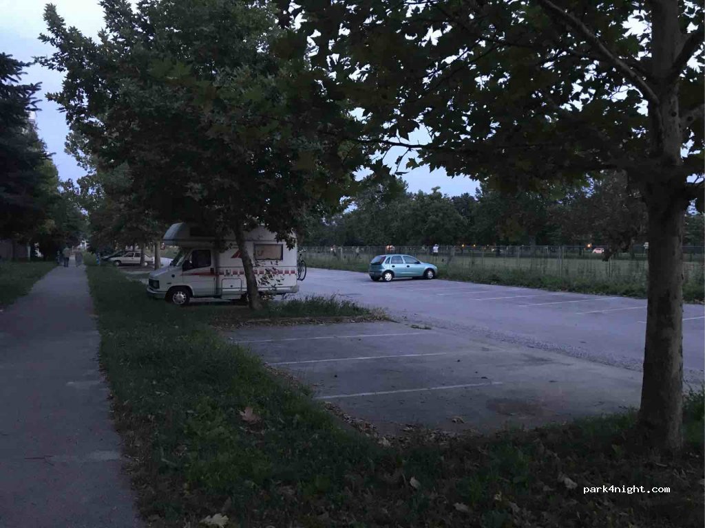 (10000) Zagreb - 49 Bartolići — foto 2
