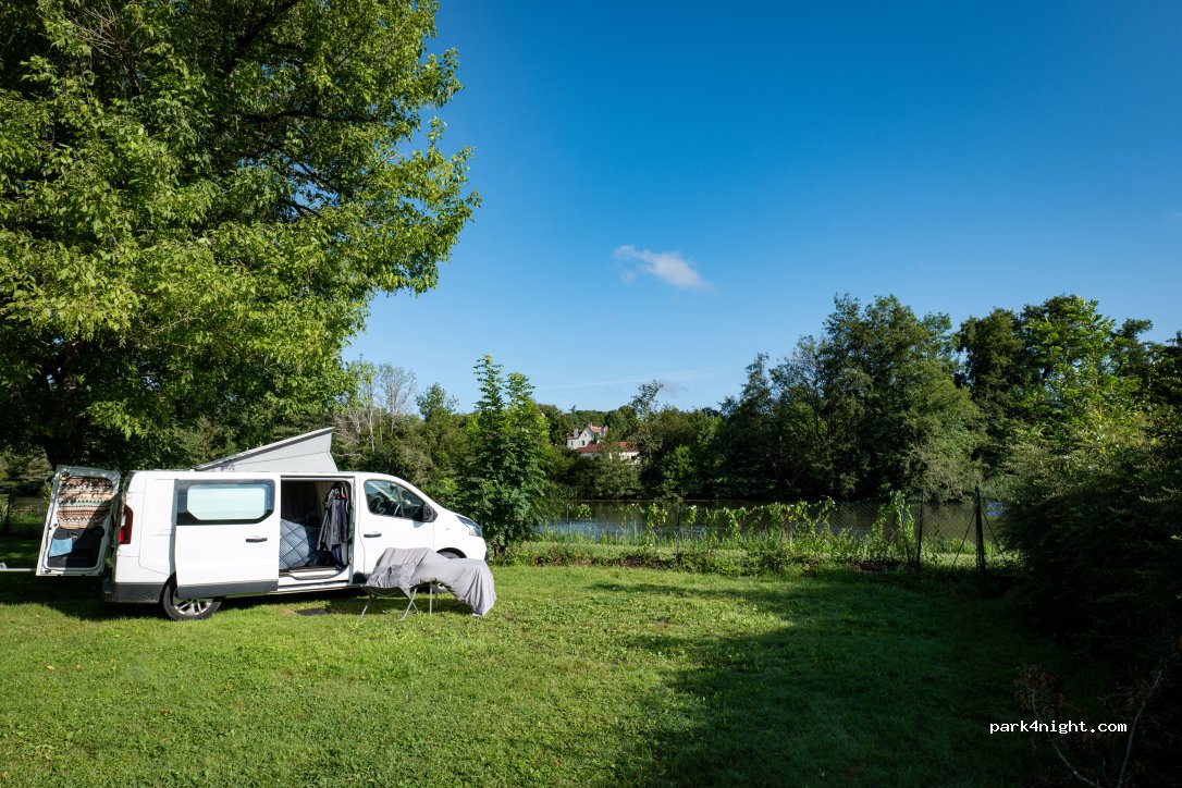 Camping Onlycamp - Les Berges de l'Yonne — foto
