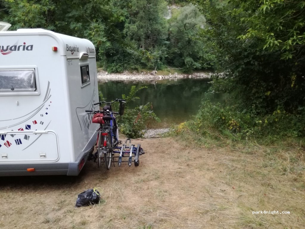 (24220) Bézenac - Unnamed Road — foto