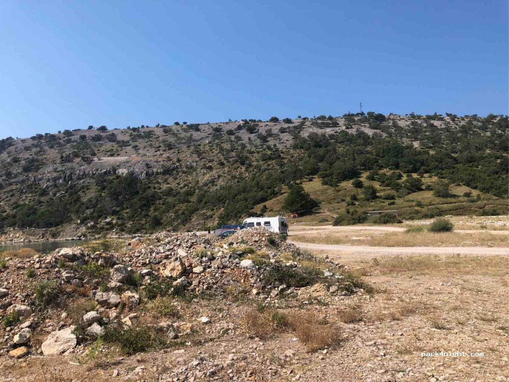 (51513) Omišalj - Unnamed Road — foto