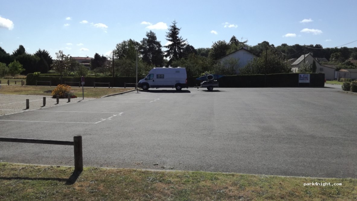 (86130) Saint-Cyr - 27 Rue de la Mairie — foto