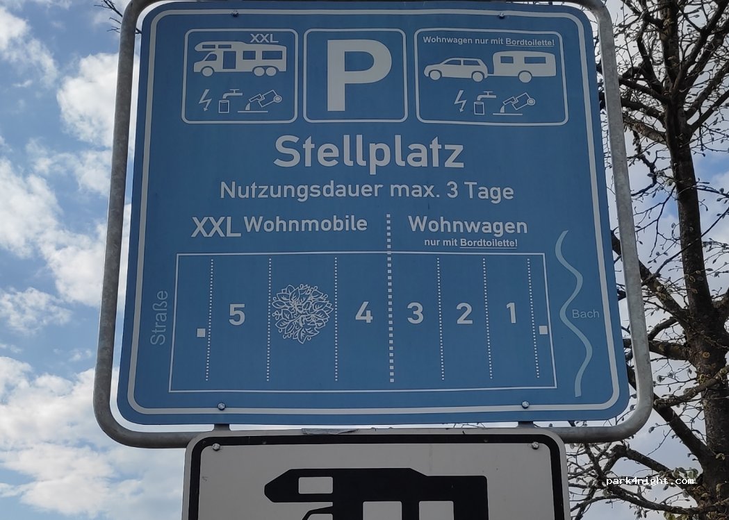 Wohnmobilstellplatz am Marktplatz in Ankum — foto 3