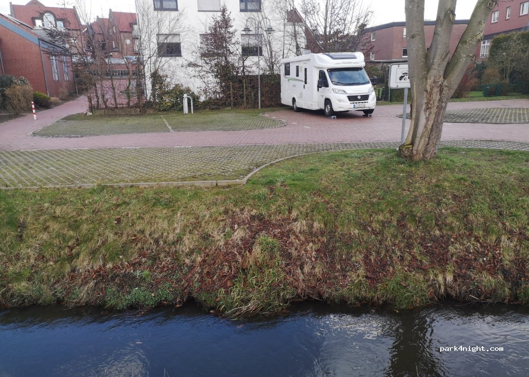 Wohnmobilstellplatz am Marktplatz in Ankum — foto 4