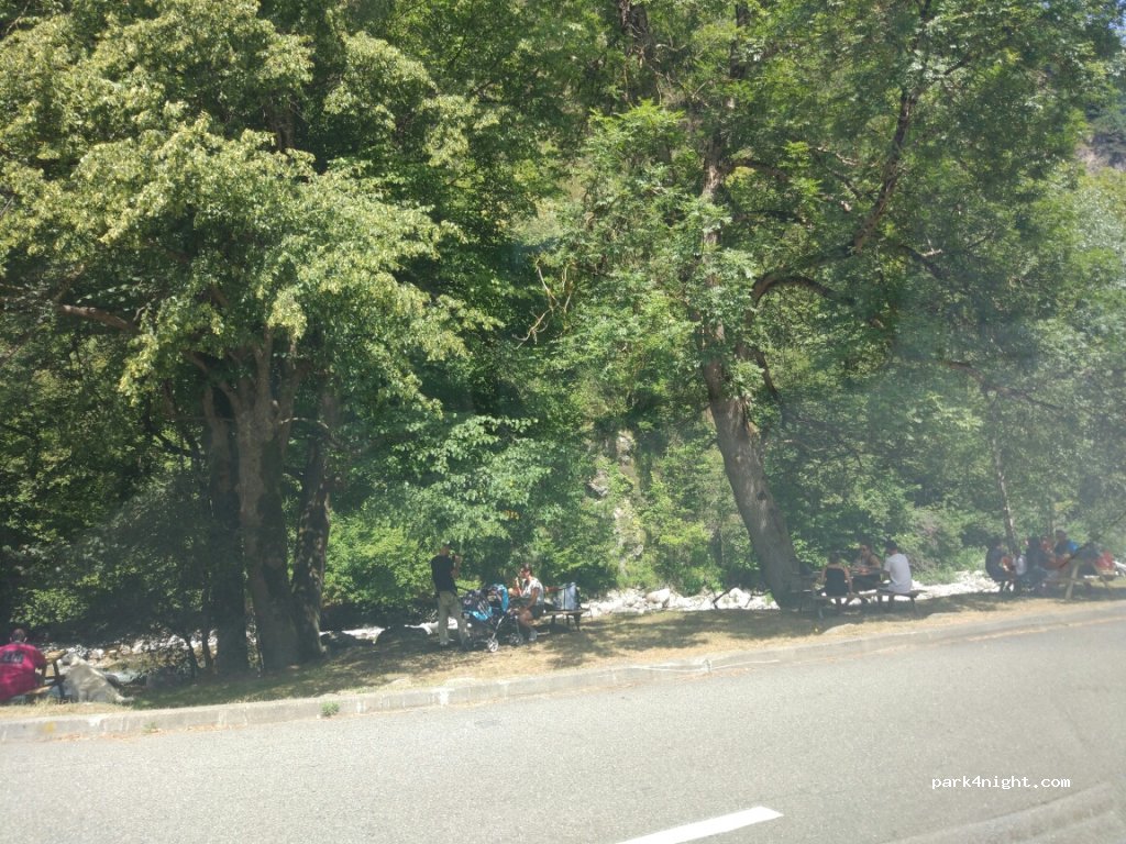 (65110) Cauterets - 33 Route de Pierrefitte — foto 2
