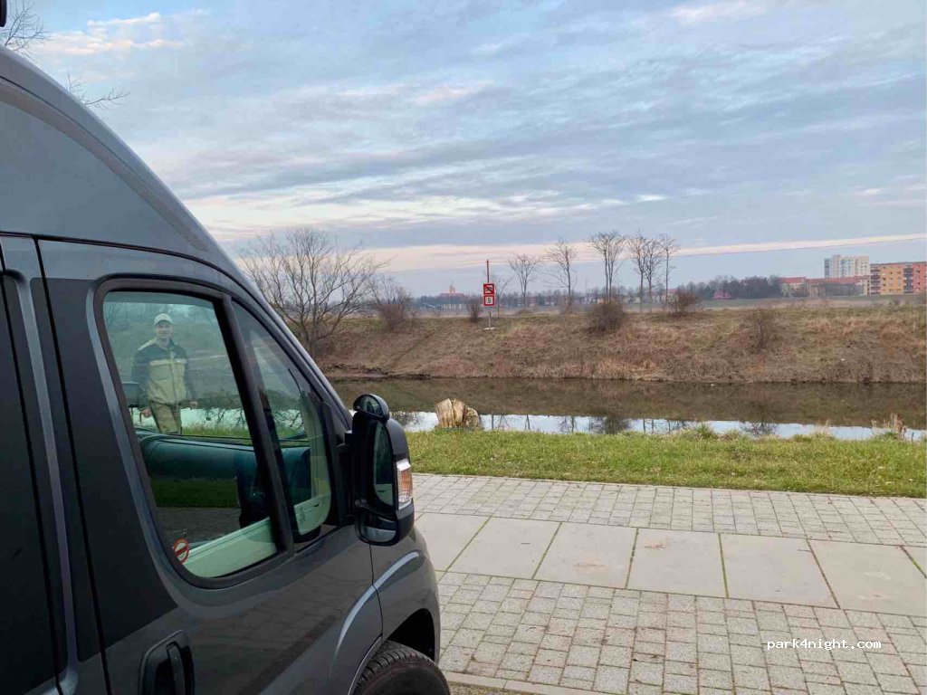 Wohnmobilstellplatz MARINA Winterhafen — foto 3