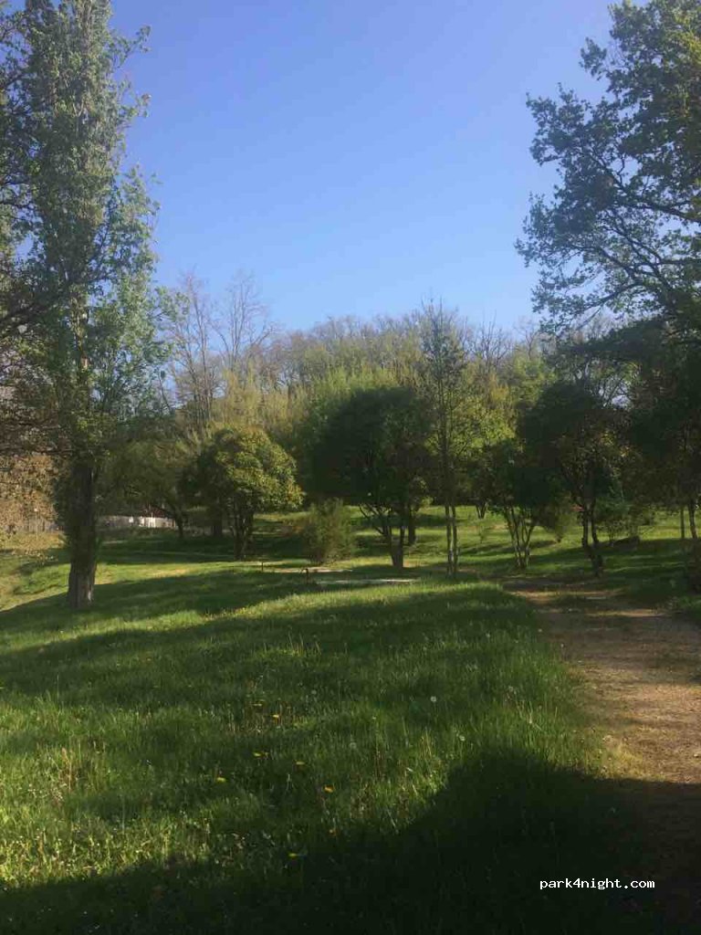 Camping du Lac de Parisot ** — foto