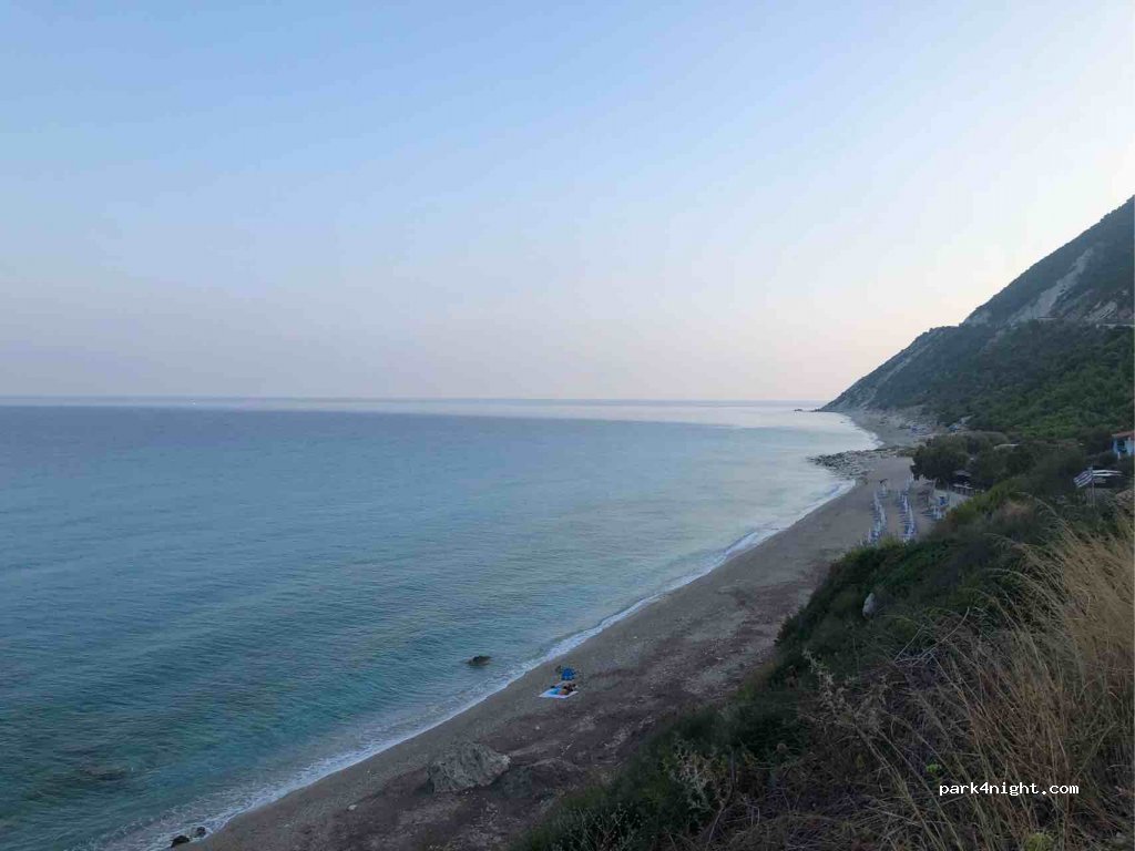 (310 80) Karia - Eparchiaki Odos Lefkas - Kato Exanthias — foto