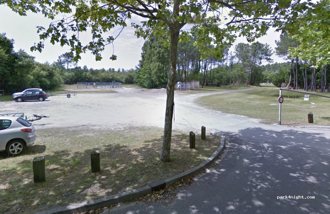 (40160) Parentis-en-Born - 97-99 Route du Lac — foto