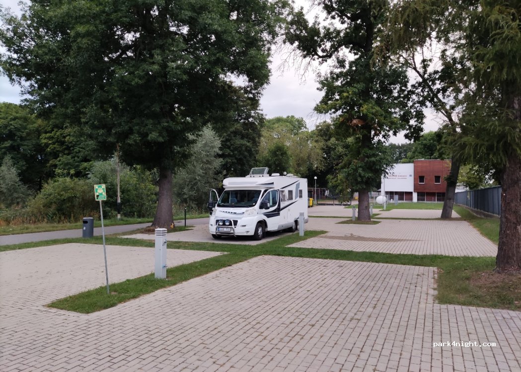 (98) Sieradz - Parkowa — foto