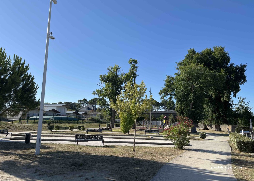 (33620) Cavignac - 111 Allée du Stade — foto 4