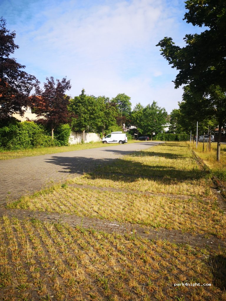 Parkplatz Gewächshäuser — foto 3