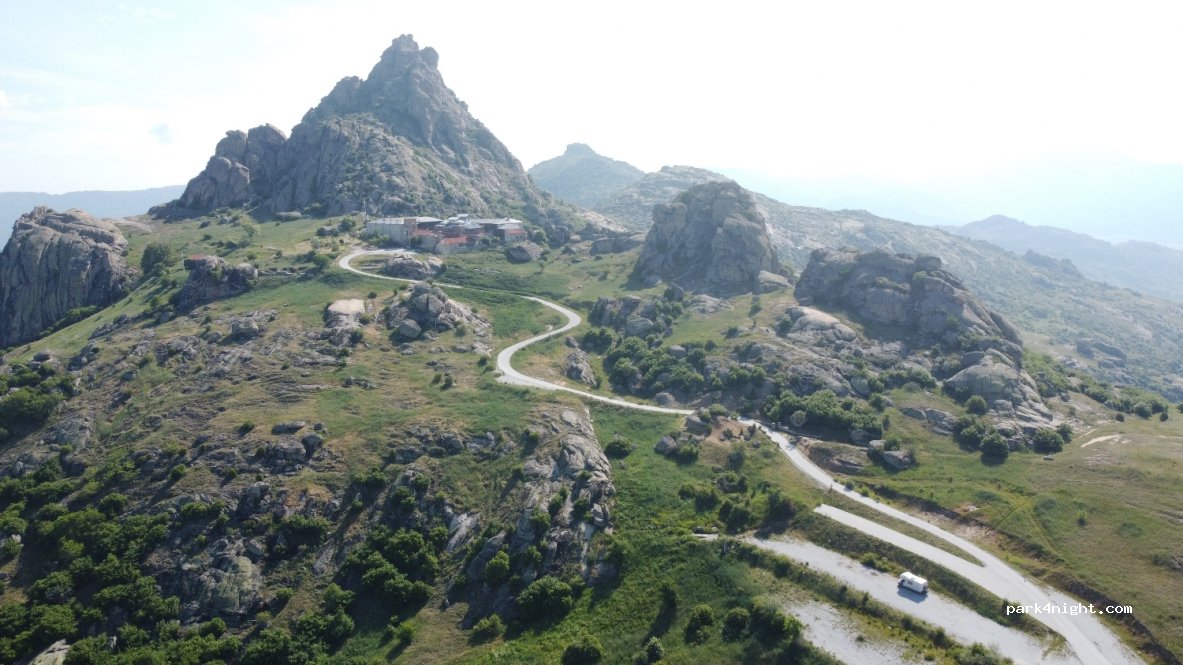 ()  - Unnamed Road — foto