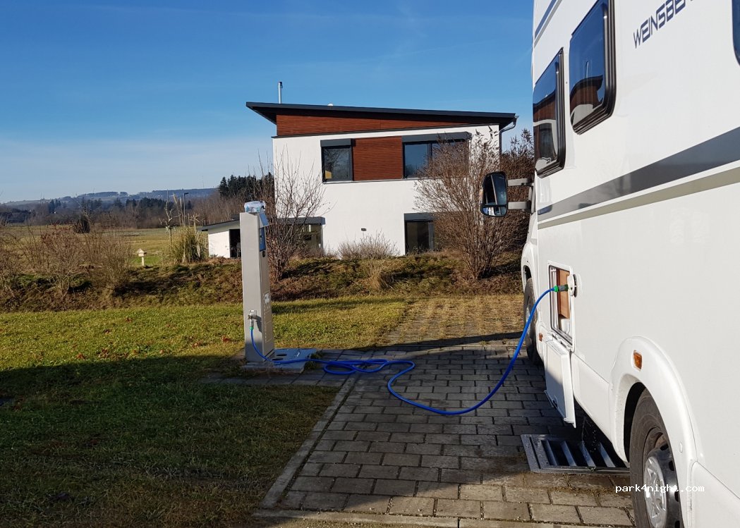 Wohnmobilstellplatz Alpenblick in Horgenzell — foto