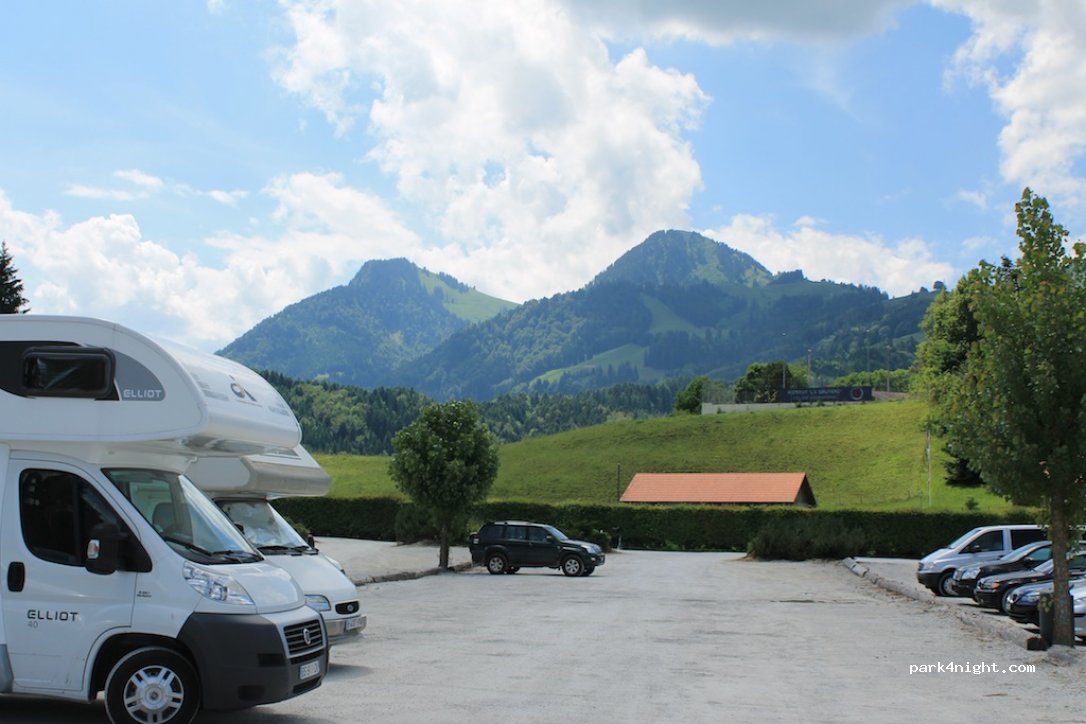 (1663) Gruyères - 95 Route de la Cité — foto