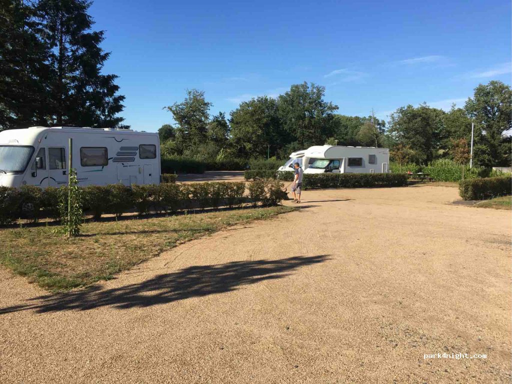 (03230) Thiel-sur-Acolin - Rue de la Motte — foto 2