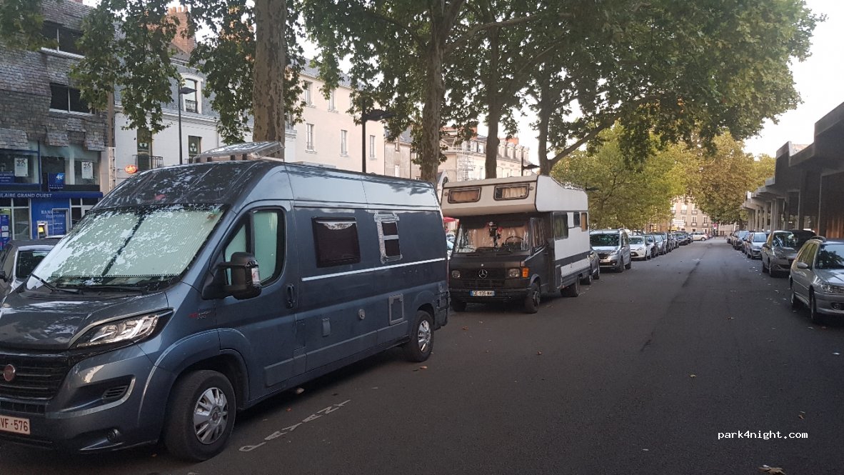 (44000) Nantes - 16 Rue Talensac — foto