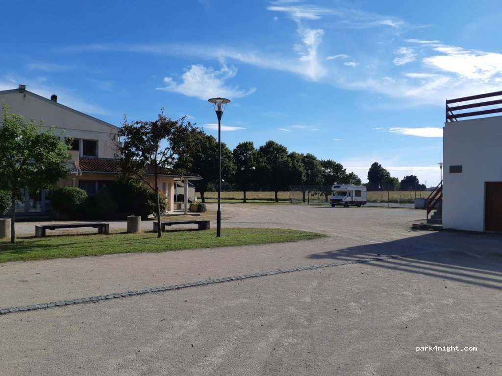 (40270) Maurrin - 55 Route de Grenade — foto 2