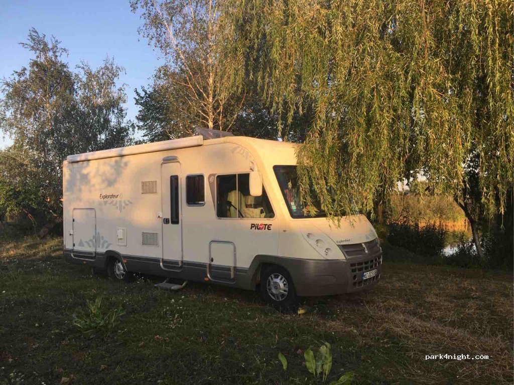 (08335) Ivankiv - Vulytsya Dzerzhynsʹkoho — foto