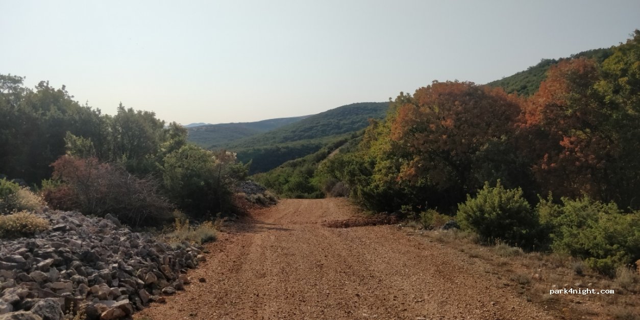 (51516) Vrbnik - Unnamed Road — foto 2